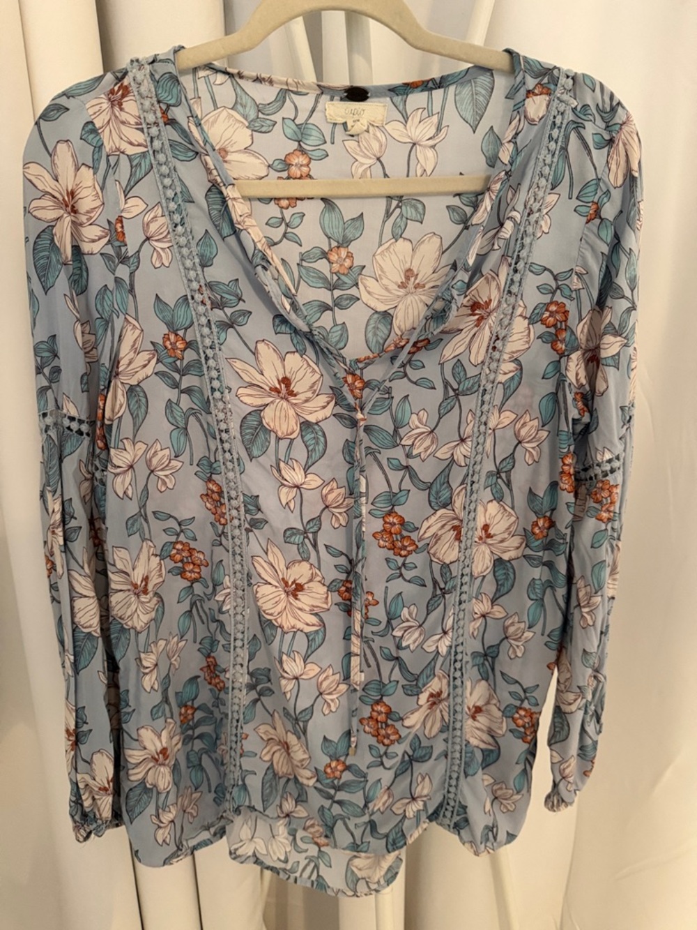 Cupio Pale Blue Floral V-Neck Blouse with Lace Trim